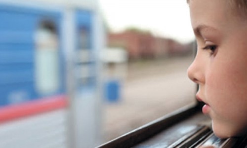 Чи потрібний залізничний манеж для дитини?